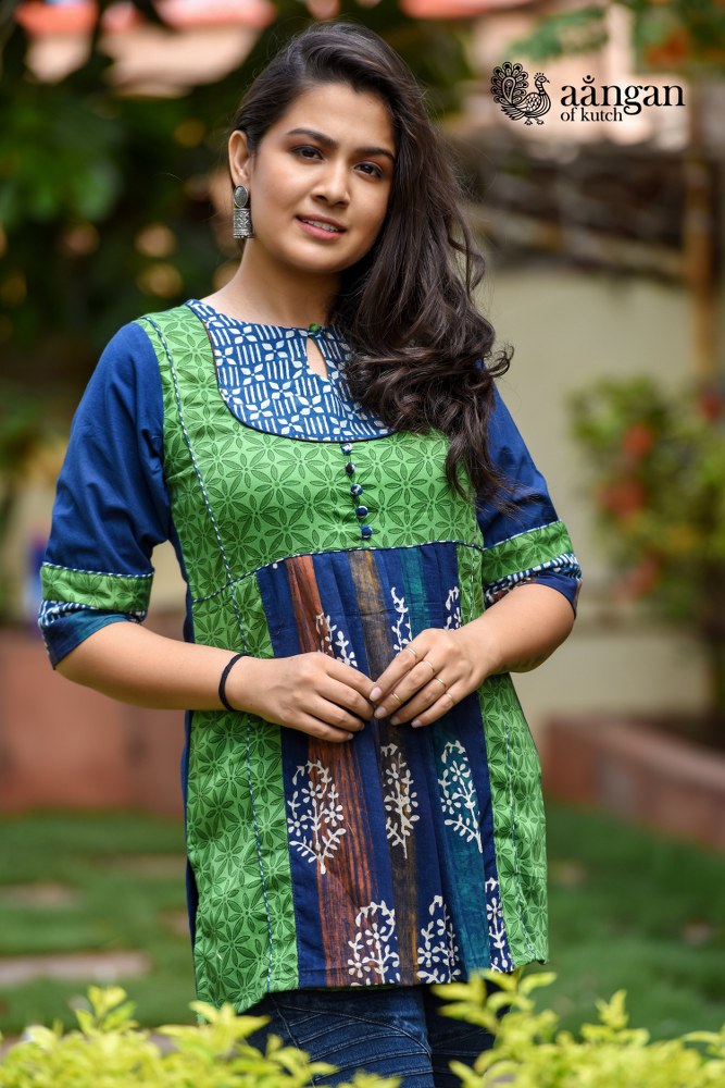 Short Kurti with Pleats for Jeans – Aangan of Kutch