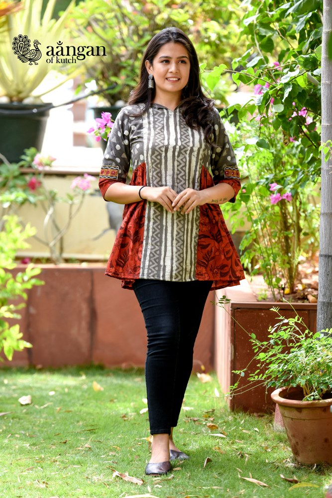 Pin by sowmya shetty on Indian wear | Simple frocks, Long kurti designs,  Simple frock design